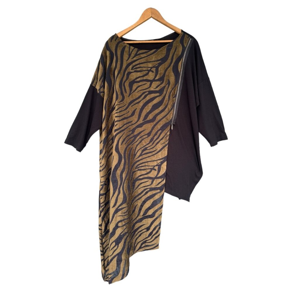 Elsewhere Asymmetrical Zebra Top NWT